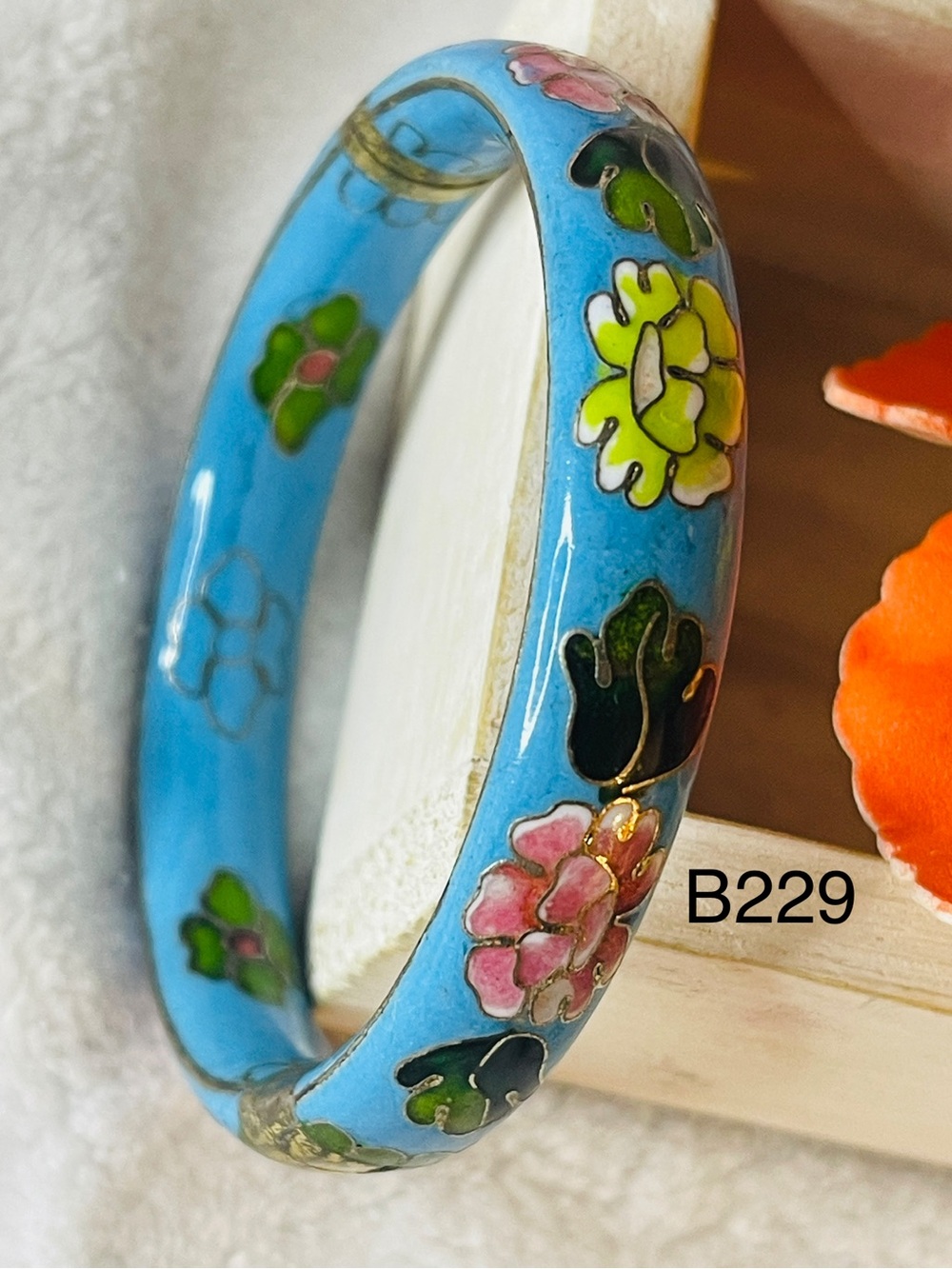 -Vintage Art Deco Style Brass Genuine Cloissone Enameled Floral Bangle bracelet